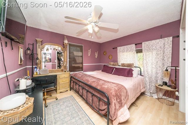 21001 Parker Street, Farmington, MI 48336