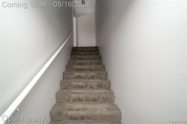 21001 Parker Street, Farmington, MI 48336