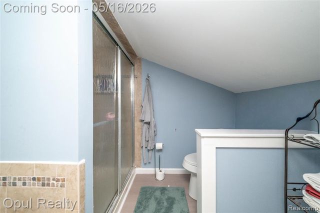 21001 Parker Street, Farmington, MI 48336