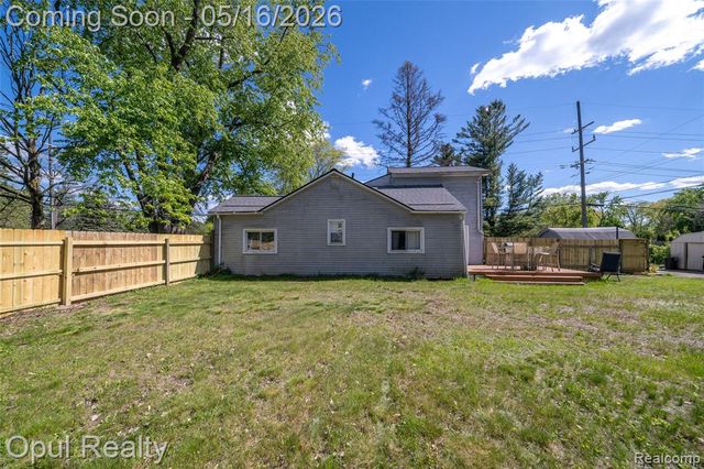 21001 Parker Street, Farmington, MI 48336