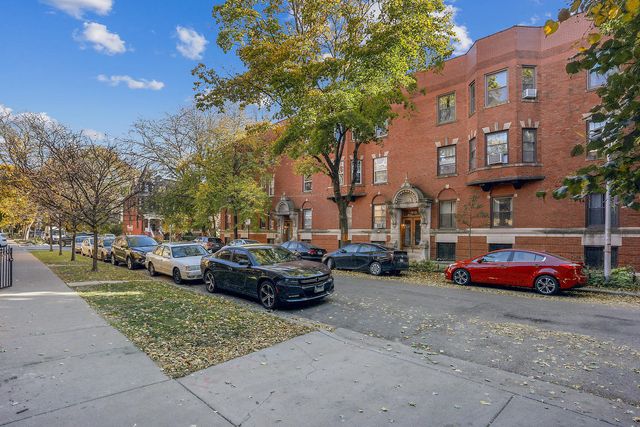 1327 E 52nd Street 202, Chicago, IL 60615