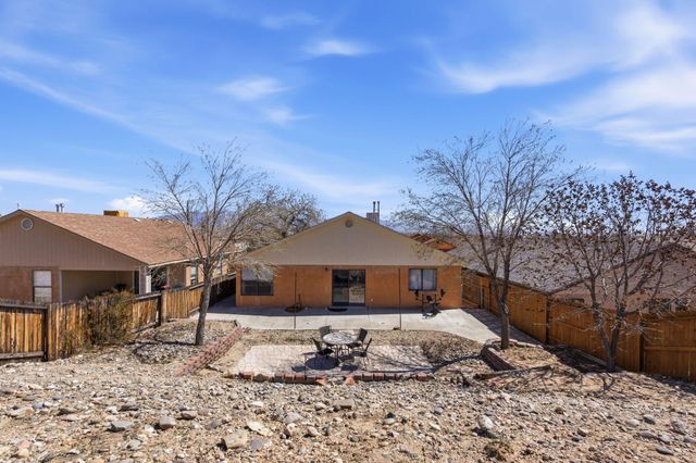 3409 Running Bird Place NW, Albuquerque, NM 87120