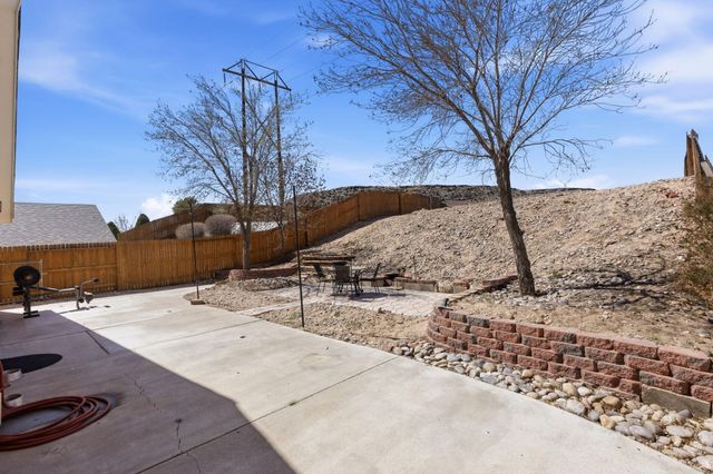 3409 Running Bird Place NW, Albuquerque, NM 87120