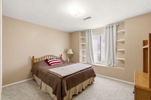 3409 Running Bird Place NW, Albuquerque, NM 87120