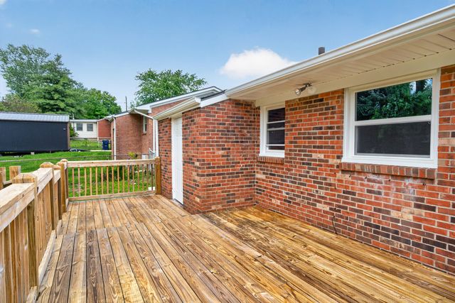374 Gawaine Drive, Lexington, KY 40517