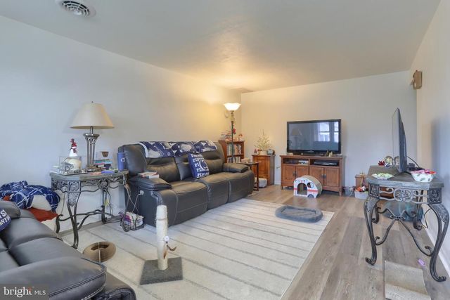 2 WERNI DR, Lebanon, PA 17042