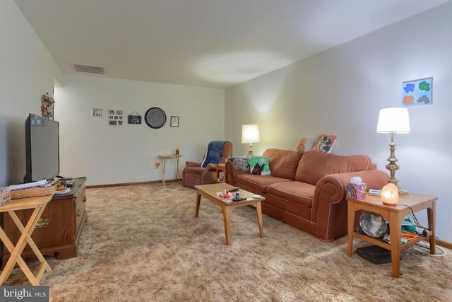 2 WERNI DR, Lebanon, PA 17042