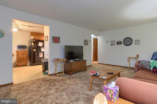 2 WERNI DR, Lebanon, PA 17042