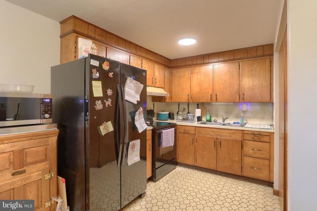 2 WERNI DR, Lebanon, PA 17042