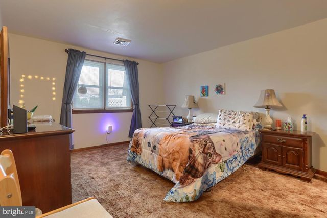 2 WERNI DR, Lebanon, PA 17042