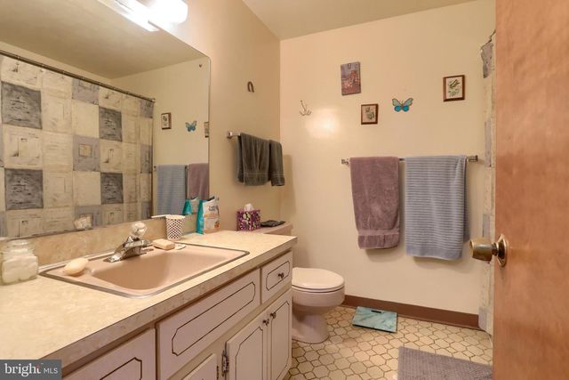 2 WERNI DR, Lebanon, PA 17042