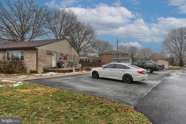 2 WERNI DR, Lebanon, PA 17042