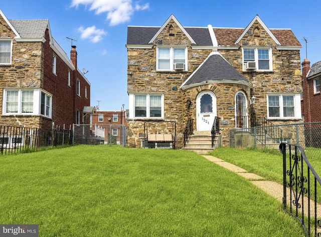1221 KNORR ST, Philadelphia, PA 19111