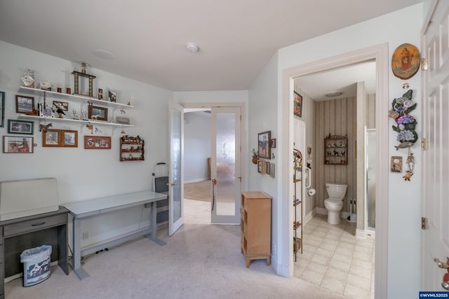 1920 Cochrane Ln, Dallas, OR 97338