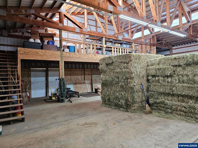 1920 Cochrane Ln, Dallas, OR 97338