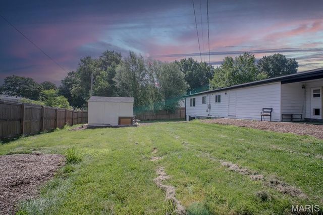 9621 Mesa Drive, St Louis, MO 63132