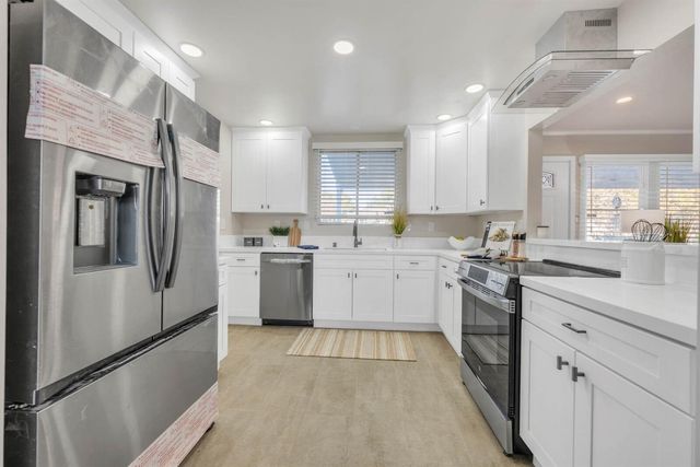 4212 Lyle St, Sacramento, CA 95821