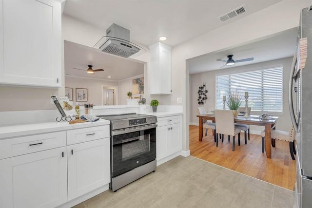 4212 Lyle St, Sacramento, CA 95821