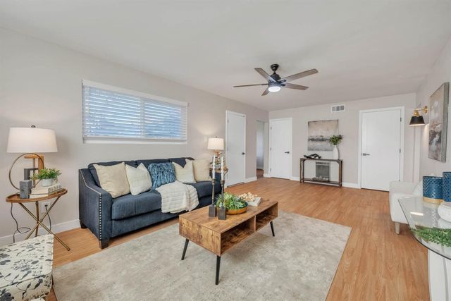 4212 Lyle St, Sacramento, CA 95821