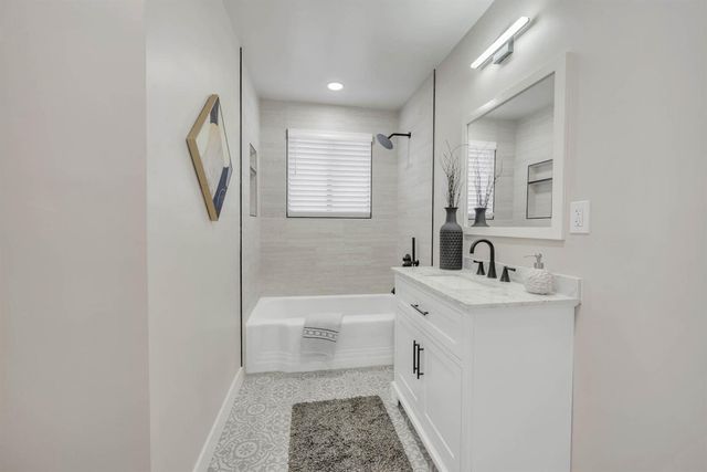 4212 Lyle St, Sacramento, CA 95821