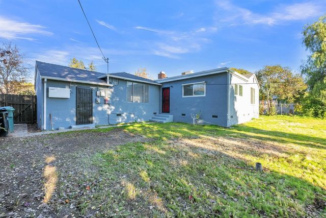 4212 Lyle St, Sacramento, CA 95821