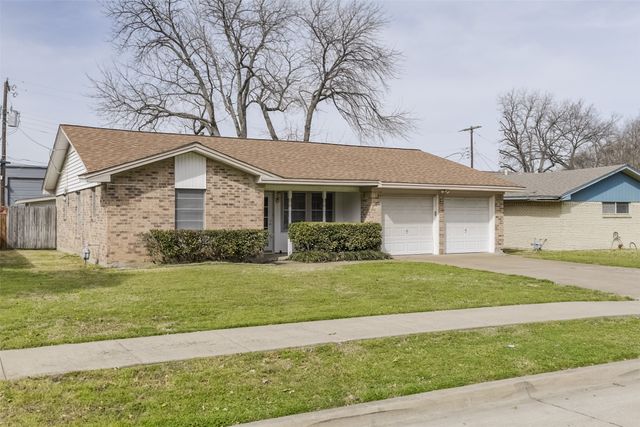 2130 Goerte Drive, Grand Prairie, TX 75051