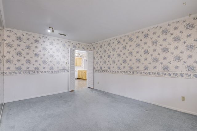 2130 Goerte Drive, Grand Prairie, TX 75051