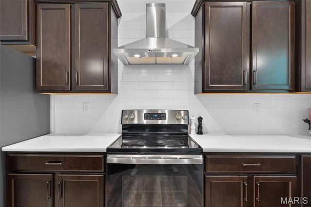 156 Eagle Fork Drive, Moscow Mills, MO 63362