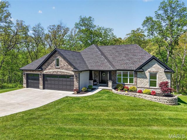 156 Eagle Fork Drive, Moscow Mills, MO 63362