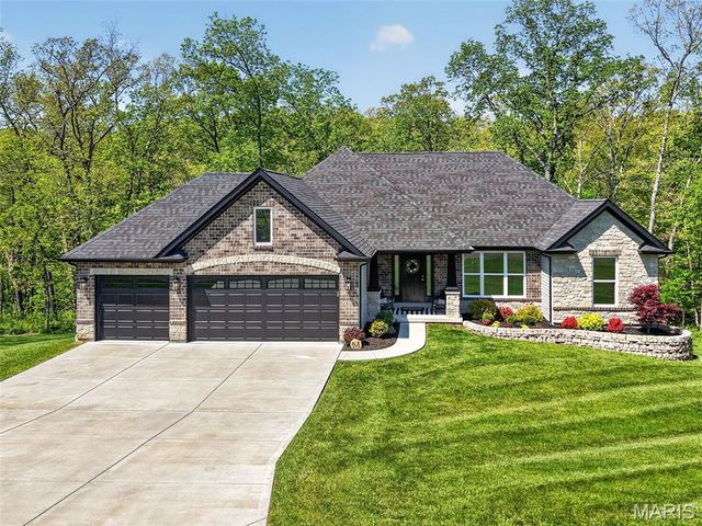 156 Eagle Fork Drive, Moscow Mills, MO 63362