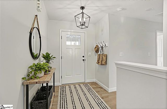 102 Millbrook Circle, Taylors, SC 29687