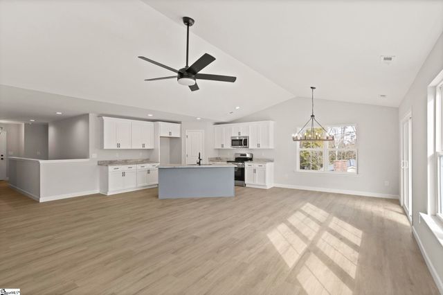 102 Millbrook Circle, Taylors, SC 29687