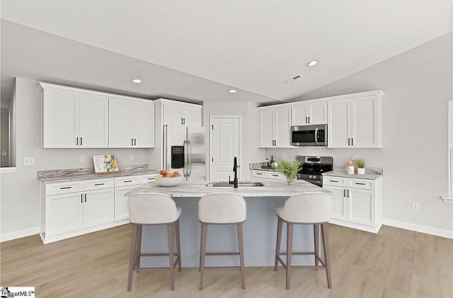 102 Millbrook Circle, Taylors, SC 29687