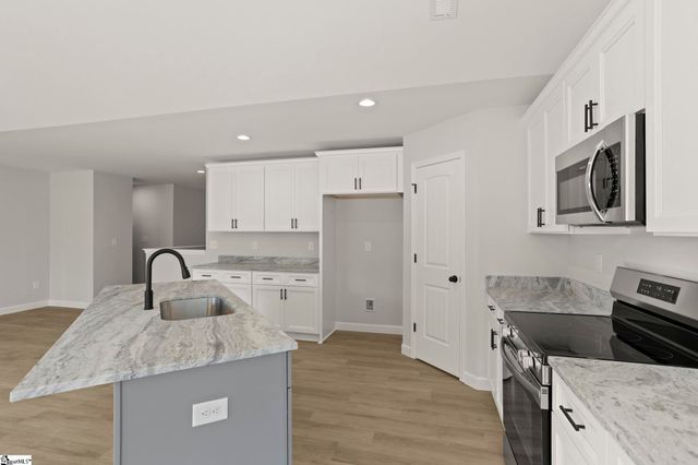 102 Millbrook Circle, Taylors, SC 29687