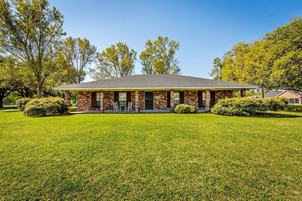 2507 Bayou Blue Rd, Houma, LA 70364