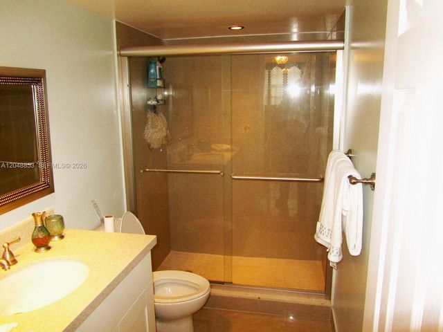 1833 S Ocean Dr 911, Hallandale Beach, FL 33009