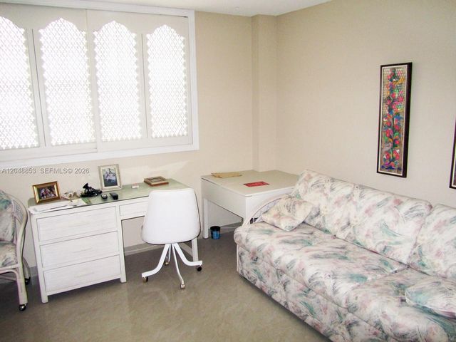 1833 S Ocean Dr 911, Hallandale Beach, FL 33009
