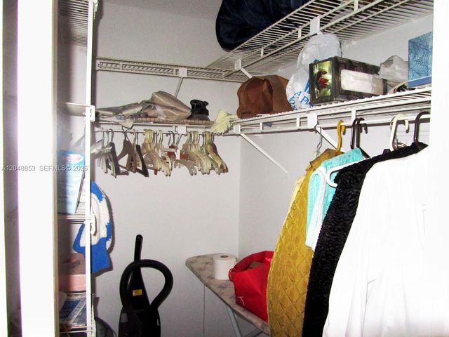 1833 S Ocean Dr 911, Hallandale Beach, FL 33009