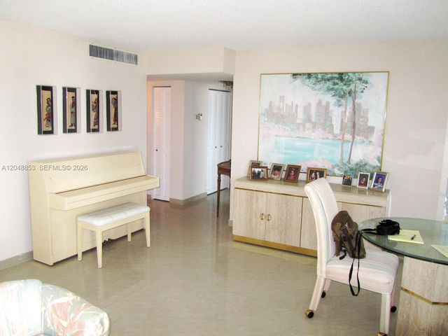 1833 S Ocean Dr 911, Hallandale Beach, FL 33009