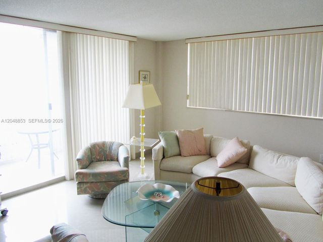 1833 S Ocean Dr 911, Hallandale Beach, FL 33009