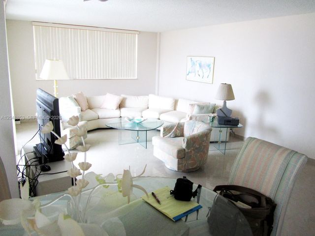 1833 S Ocean Dr 911, Hallandale Beach, FL 33009