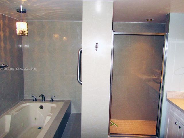 1833 S Ocean Dr 911, Hallandale Beach, FL 33009