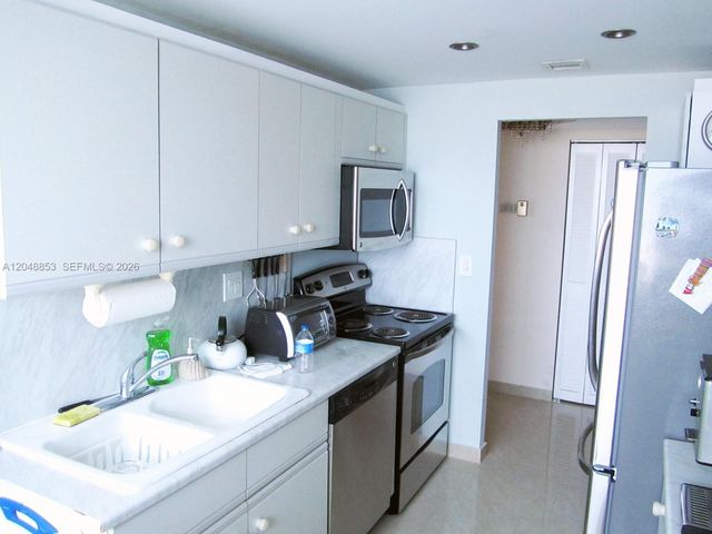 1833 S Ocean Dr 911, Hallandale Beach, FL 33009