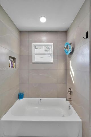 1581 SE Sutton St, Port St. Lucie, FL 34983