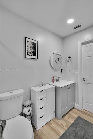 1581 SE Sutton St, Port St. Lucie, FL 34983