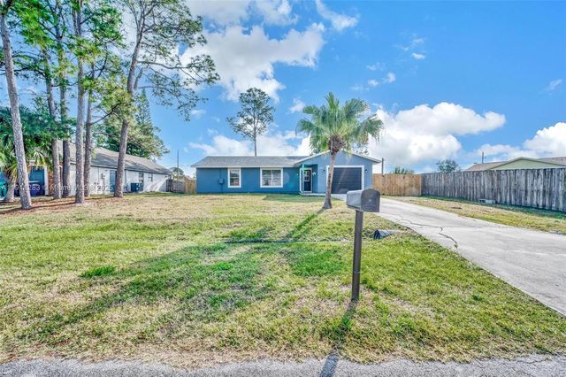 1581 SE Sutton St, Port St. Lucie, FL 34983