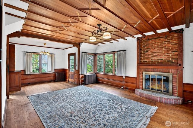 5605 49th Avenue SW, Seattle, WA 98136