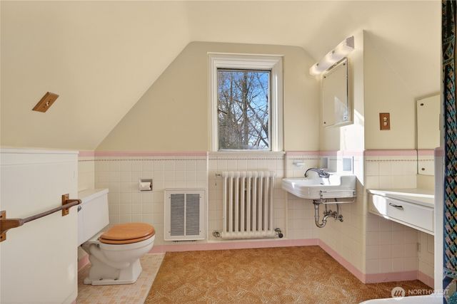 5605 49th Avenue SW, Seattle, WA 98136