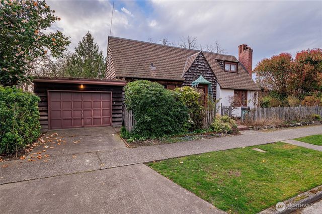 5605 49th Avenue SW, Seattle, WA 98136