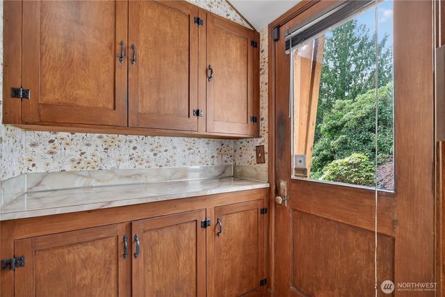 5605 49th Avenue SW, Seattle, WA 98136